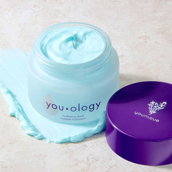 Younique Hydrating Mask - Picture 6 of 6